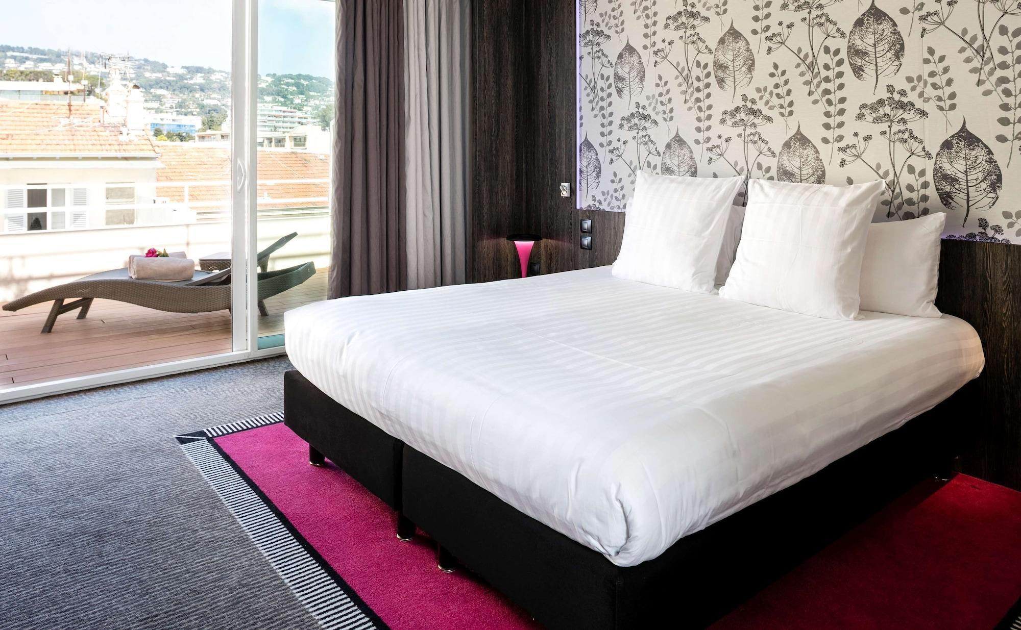 Best Western Premier Le Patio Des Artistes Wellness Jacuzzi Кан Екстериор снимка