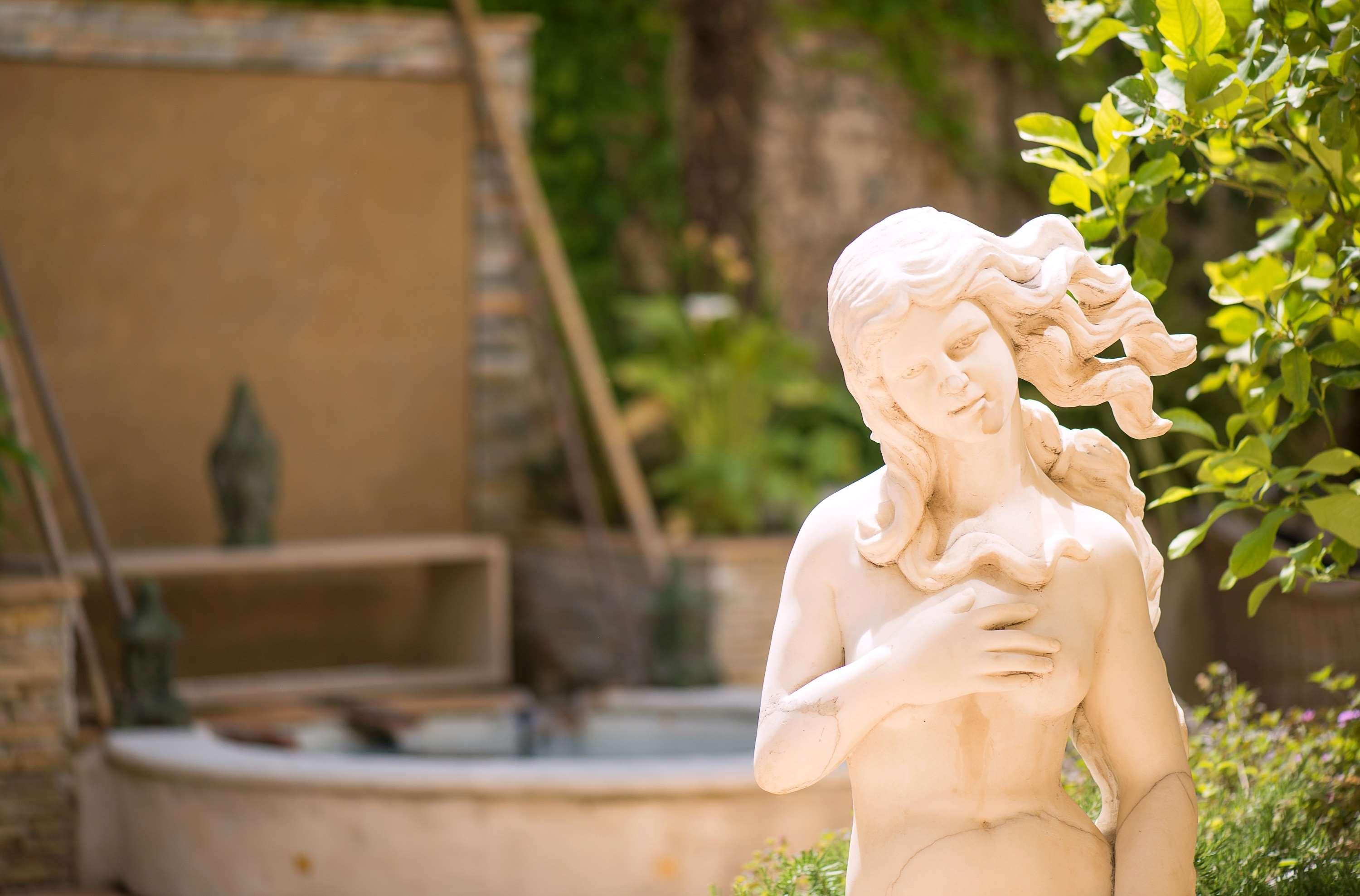 Best Western Premier Le Patio Des Artistes Wellness Jacuzzi Hotel Кан Екстериор снимка